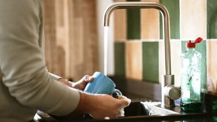 How Do You Remove Glitter From A Tumbler?